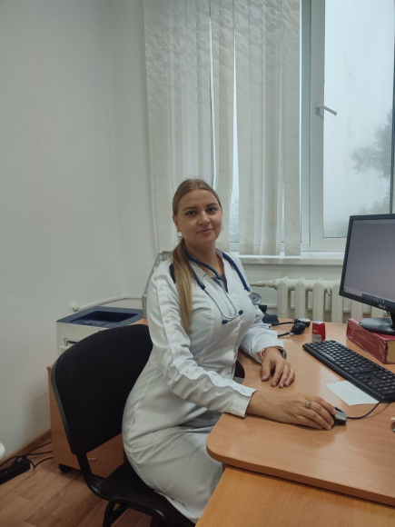 Рады представить Вам нового молодого специалиста ,с высшим медицинским образованием, нашей больницы - Данильчук Арина Андреевна. 
