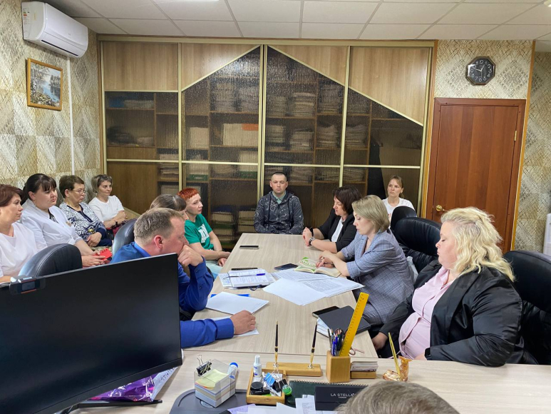 На прошлой неделе, на базе Каменской межрайонной больницы состоялась встреча, посвященная вопросам фтизиатрии. На прошлой неделе, на базе Каменской межрайонной больницы состоялась встреча, посвященная вопросам фтизиатрии.